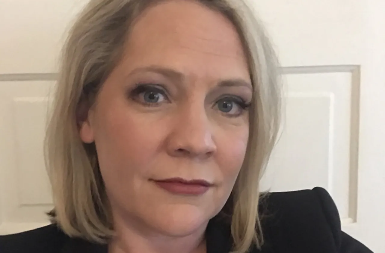 Angela Rasmussen 00