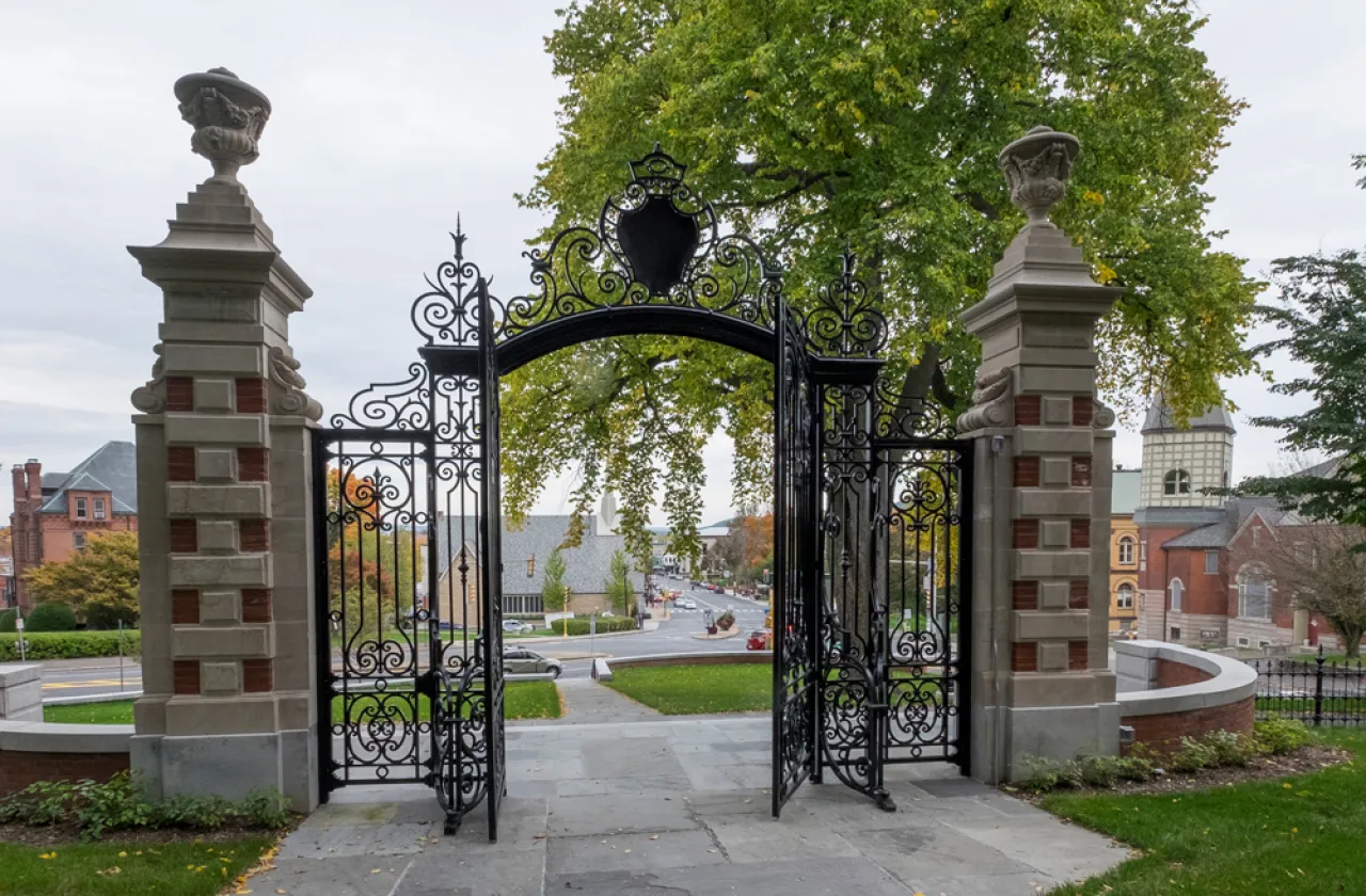 Looking toward Northampton through the Grecourt Gates